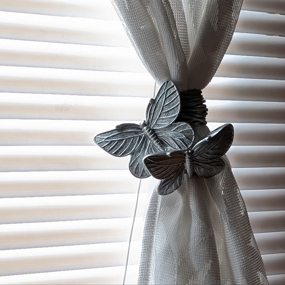 Magnetic Butterflies Curtain Tiebacks (Set of 2), Silver, Animals Baby Gift